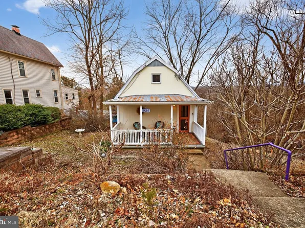 926 E A St, Brunswick, MD 21716