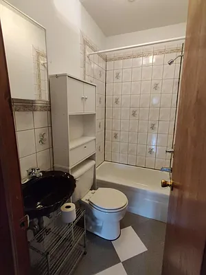 Rented by Apple Exclusive Realty Inc | media 41