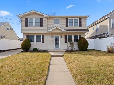 35 Whaley Avenue, Bethpage, NY, 11714