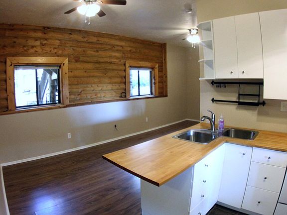 3rd image of 500 Parkview Dr