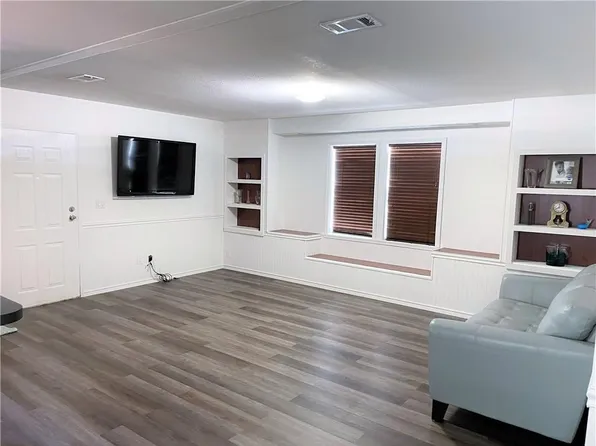 8708 Berkley Drive, Davie, FL 33324