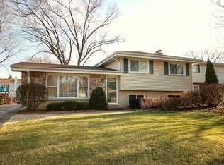 1117 62nd Pl, Downers Grove, IL 60516