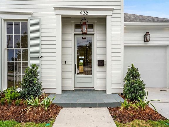 3rd image of 436 Hesper Ave