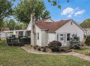 337 Greenview St, Wood River, IL 62095