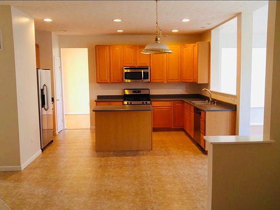 3rd image of 8274 Sea Mist Ct