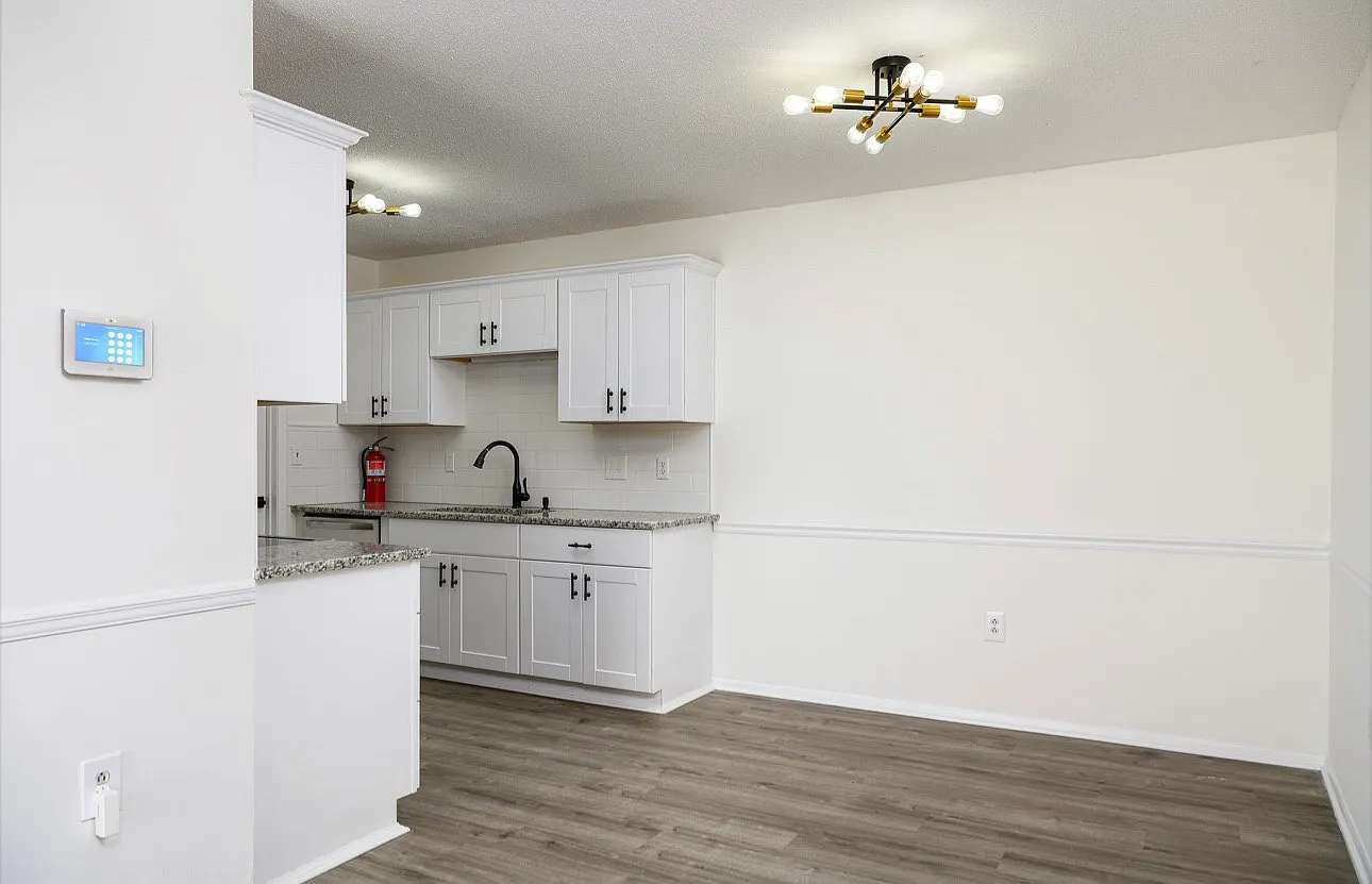 3 bed, 1175 sqft, $1,500 — Photo 3