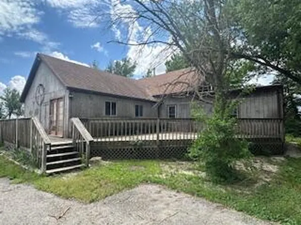1774 390th St, Gowrie, IA 50543