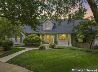 1922 Grayson Ridge Ct, Chesterfield, MO 63017