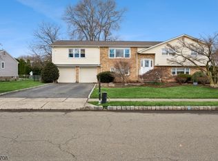 2 Caryn Pl, Fairfield Twp., NJ 07004