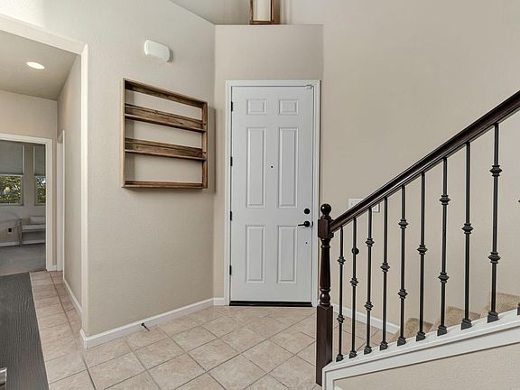 5th image of 3194 Swift Ave