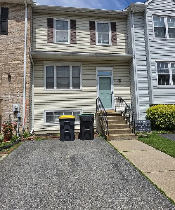 103 Edward Lee Ct