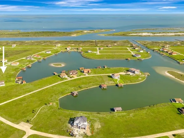 184 E Burgundy Bay, Port O Connor, TX 77982