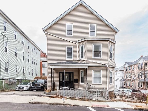 2nd image of 271 Mulberry St