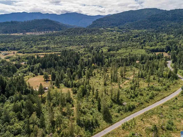 806 Liljedahl Rd, Port Angeles, WA 98363