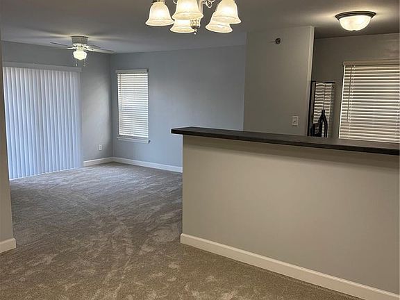 4th image of 612 Saravalle Dr