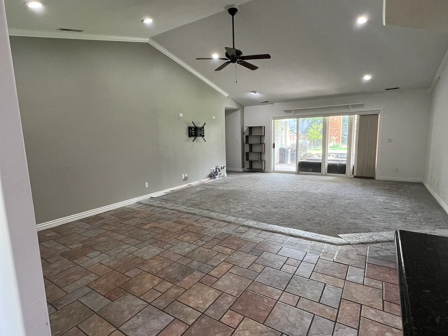 4 bed, 3.5 bath, 2408 sqft, $2,950 — Photo 3
