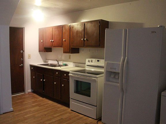 4th image of 177 College Dr APT 5