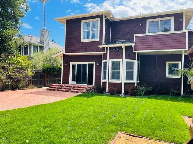 734 Chimalus Dr — Photo 31