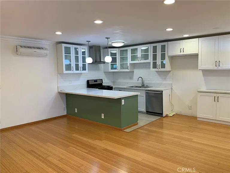 3220 Altura Ave #305 — Photo 2