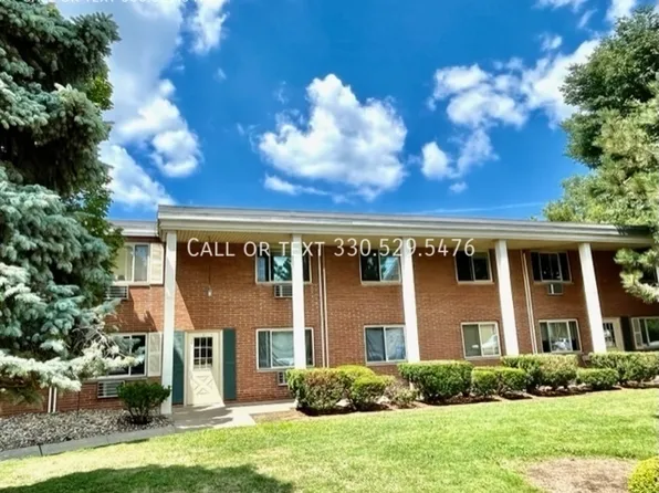 20602 Lorain Rd, Cleveland, OH