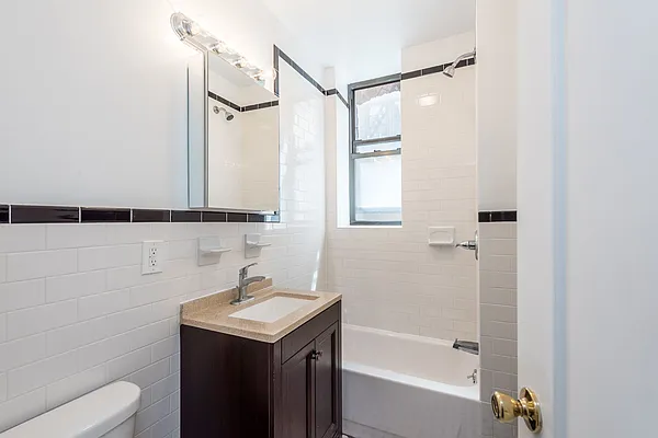 Rented by Nooklyn NYC LLC | media 31