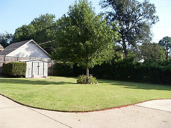 2nd image of 552 Monti Dr