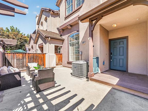 3rd image of 3079 Brunetti Pl