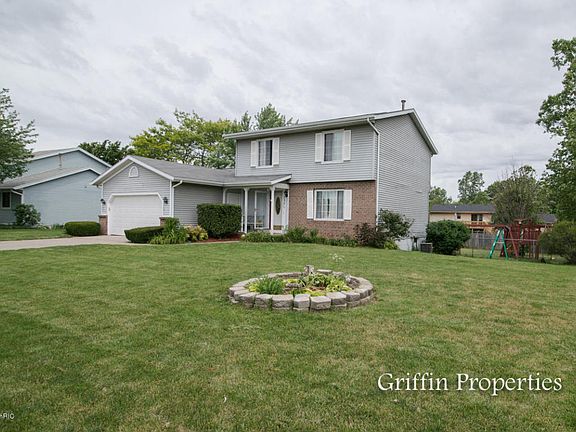 2nd image of 2351 Fawnwood Dr SE