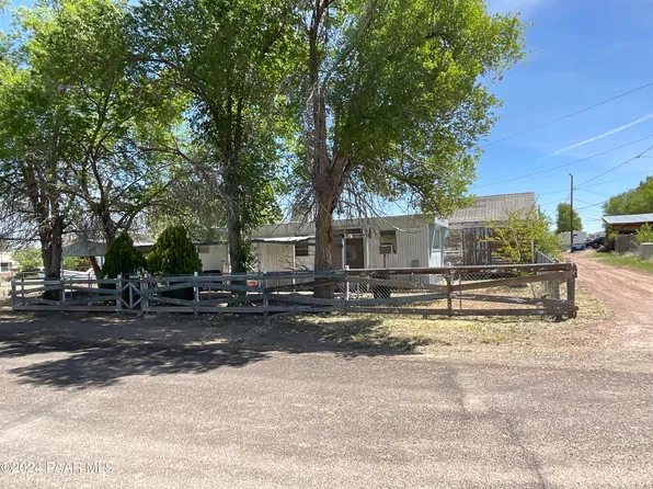54335 N 3rd Ave, Seligman, AZ 86337