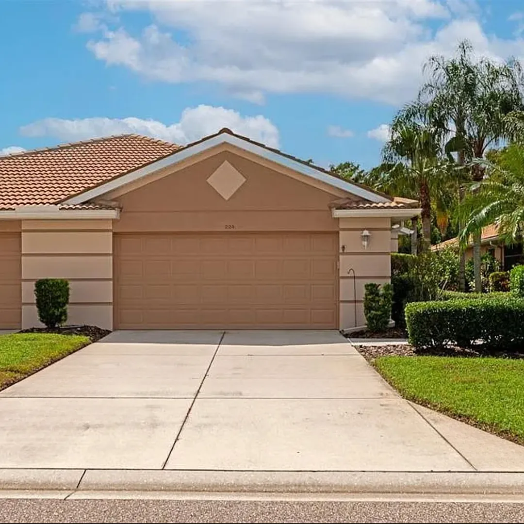 2 bed, 1870 sqft, $2,399 — Photo 3