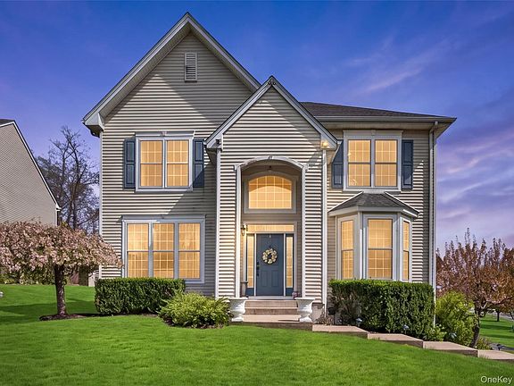 3rd image of 17 Oldwyck Crescent