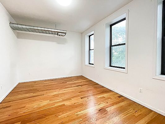 4th image of 854 Saint Johns Pl #3A
