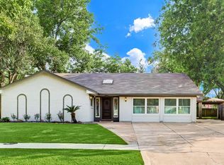 9019 Stroud Dr, Houston, TX 77036