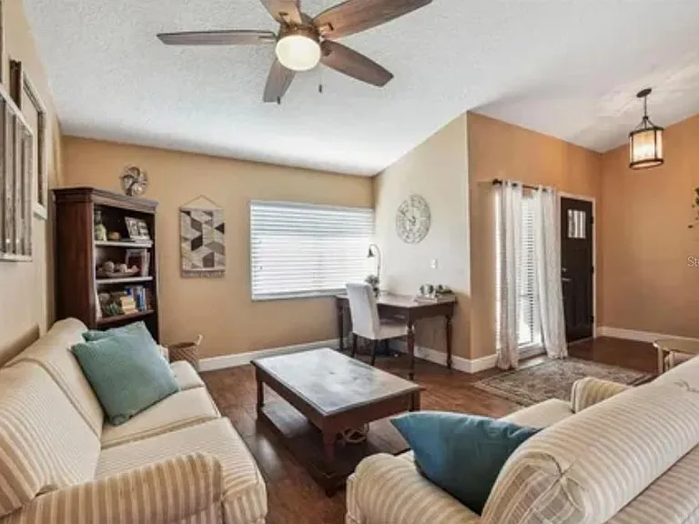 1326 Corner Oaks Dr — Photo 6