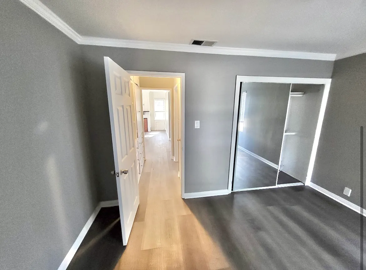 1 bed, 600 sqft, $2,100 — Photo 3