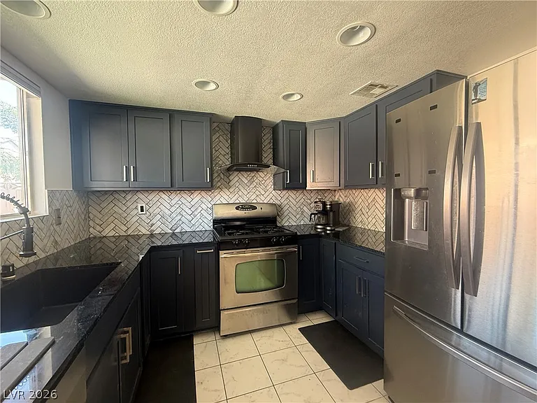 817 Schooner Dr — Photo 6