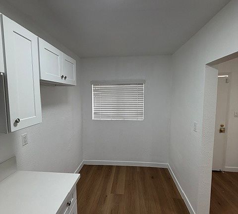 3rd image of 816 E 87th Pl #11602340