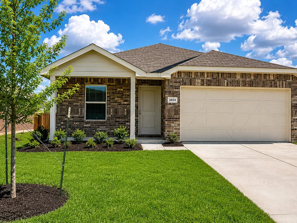 2832 Ozark Cir