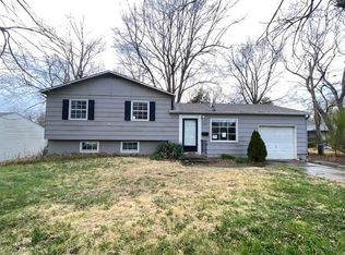 9920 Antioch Rd, Overland Park, KS 66212
