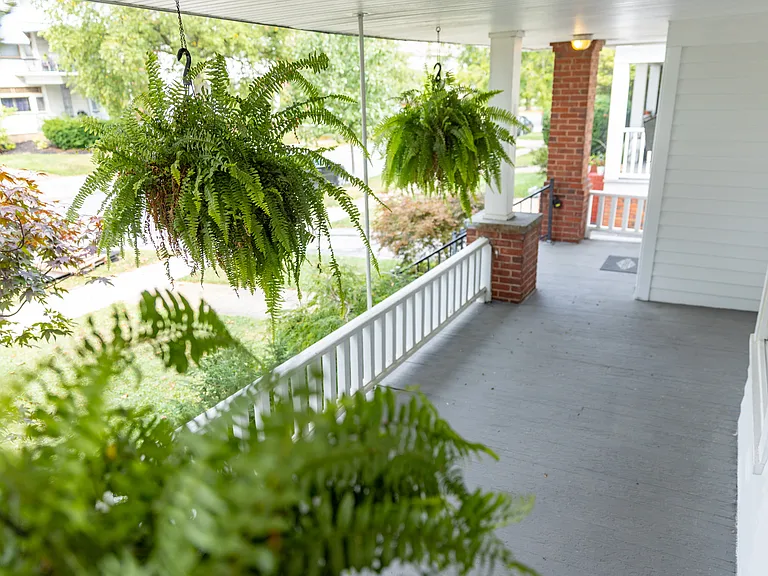 1297 Hathaway Ave — Photo 4