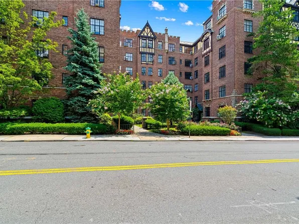 292 Main Street #4D, White Plains, NY 10601