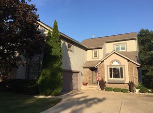 2816 W Willow Ridge Cir, Peoria, IL 61614