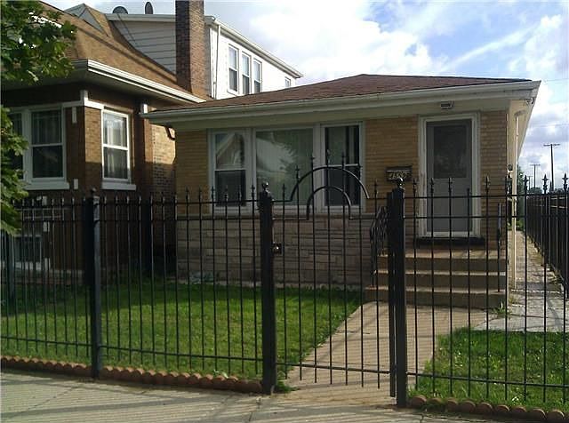 2nd image of 4559 W Deming Pl