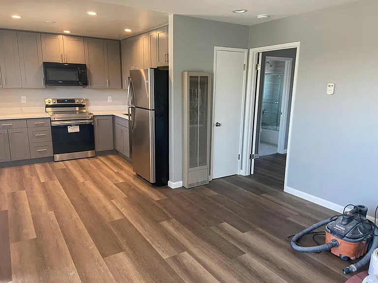 478 Milton Ave — Photo 7