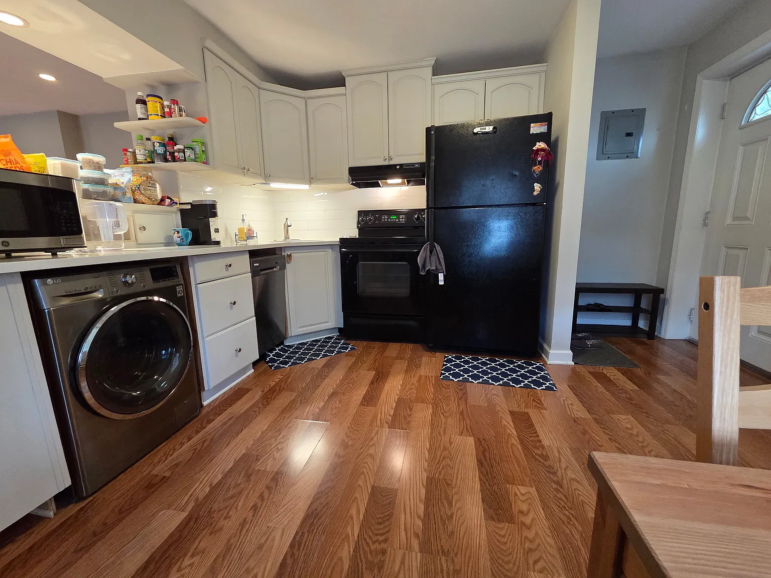 1 bed, 800 sqft, $2,700 — Photo 2