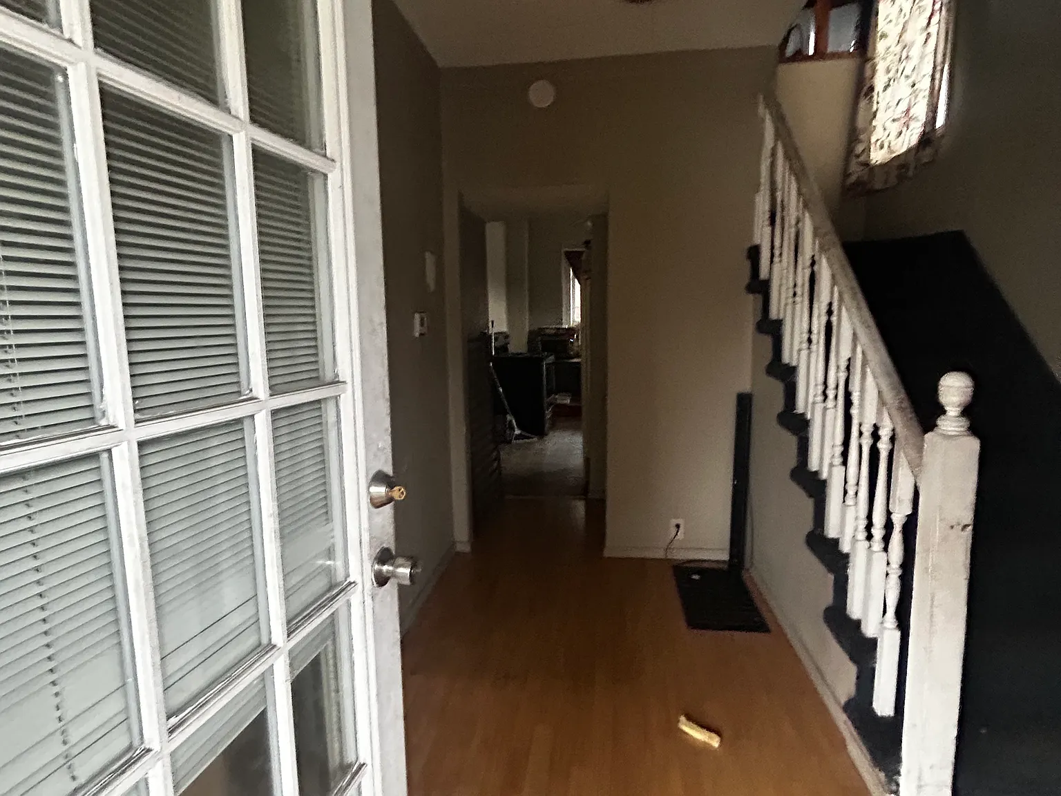 3 bed, 728 sqft, $1,250 — Photo 3