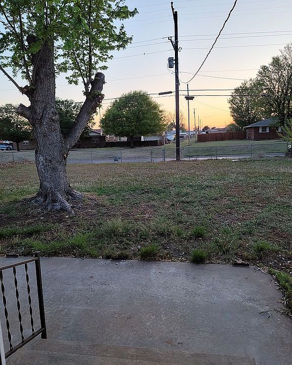 917 S Santa Fe St, Mooreland, OK 73852 Zillow