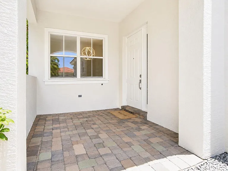 207 Isle Verde Way — Photo 6