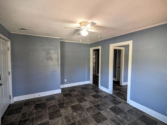 5th image of 34 Webb Ave