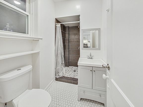 4th image of 5092 W Monroe St #1